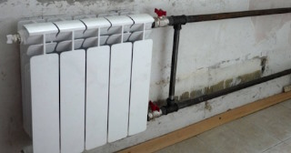 Установка биметаллических радиаторов отопления в квартире в Назарово - от 2083 руб.